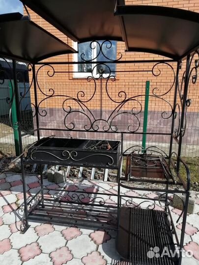 Кованые мангалы с крышей