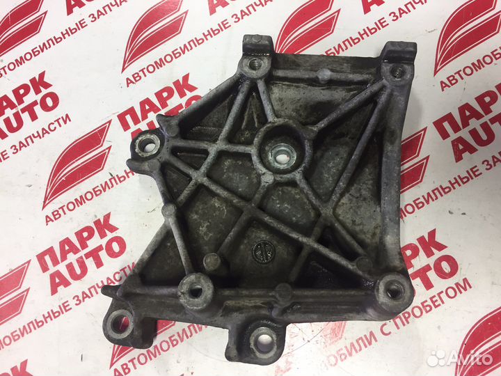 Кронштейн кондиционера Mitsubishi Lancer 9