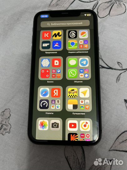 Телефон iPhone 11