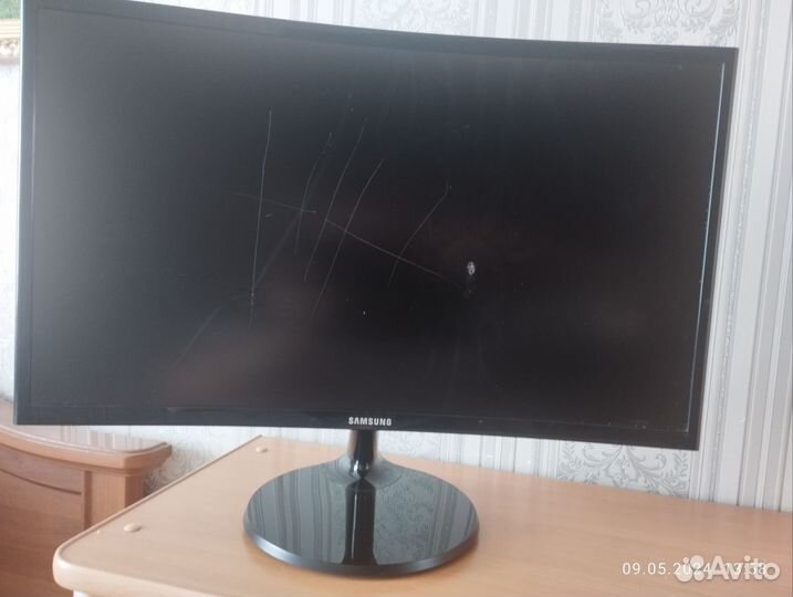 Монитор Samsung 27 изогнутый