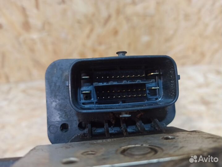 Блок ABS Toyota Corolla E150