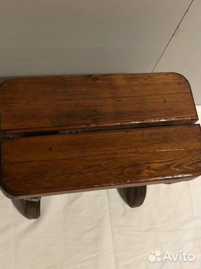 Табурет деревянный