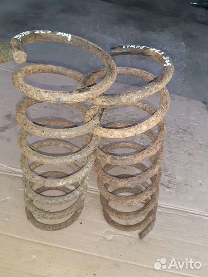 Пружина задней подвески Mазда 323 Ф 94-98 г.в