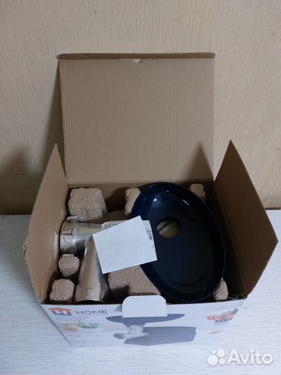 Новая мясорубка Home Element 1800w