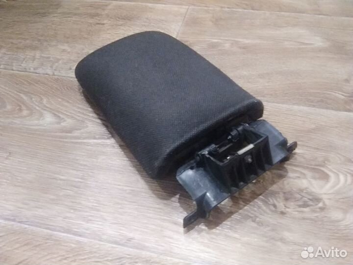 Крышка подлокотника газ-31105