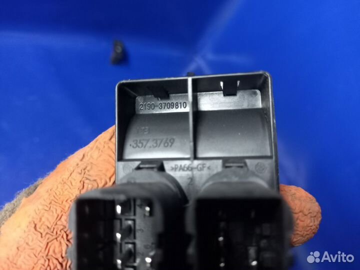 Блок управления стеклоподъемниками LADA granta