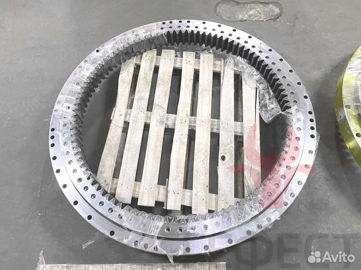 Опорно-поворотный круг 330DFM 227-6037