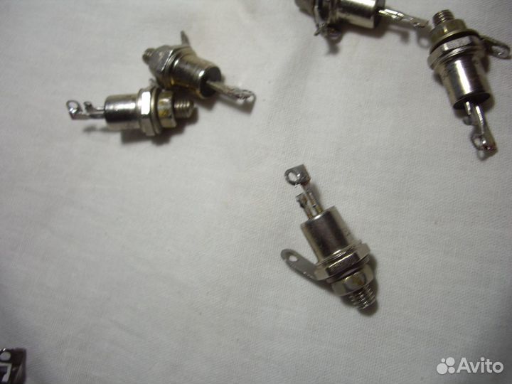 Тиристор симметричный тс для радиолюбителя