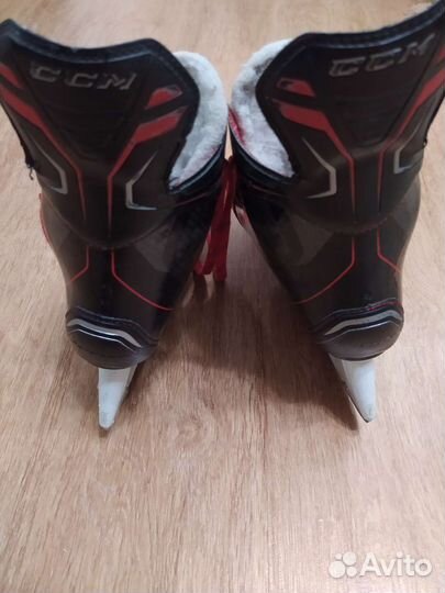 Коньки хоккейные 42 размер