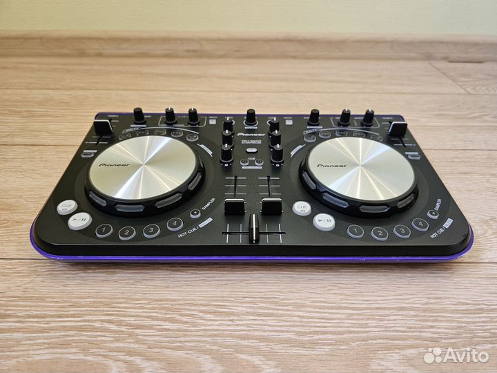 DJ-контроллер Pioneer DDJ-WeGo-V