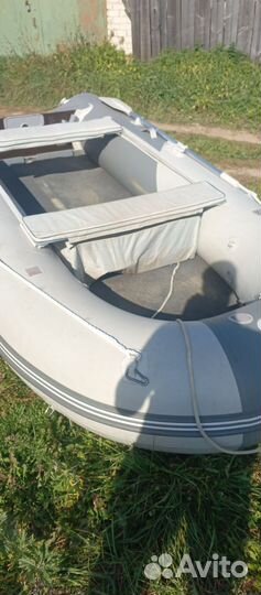 Лодка гладиатор