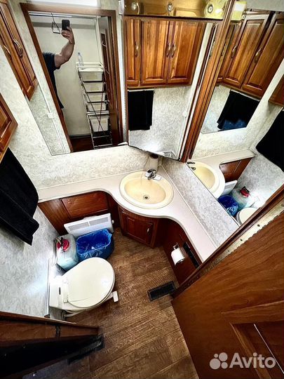 Интегрированный Ford F-53, 1997