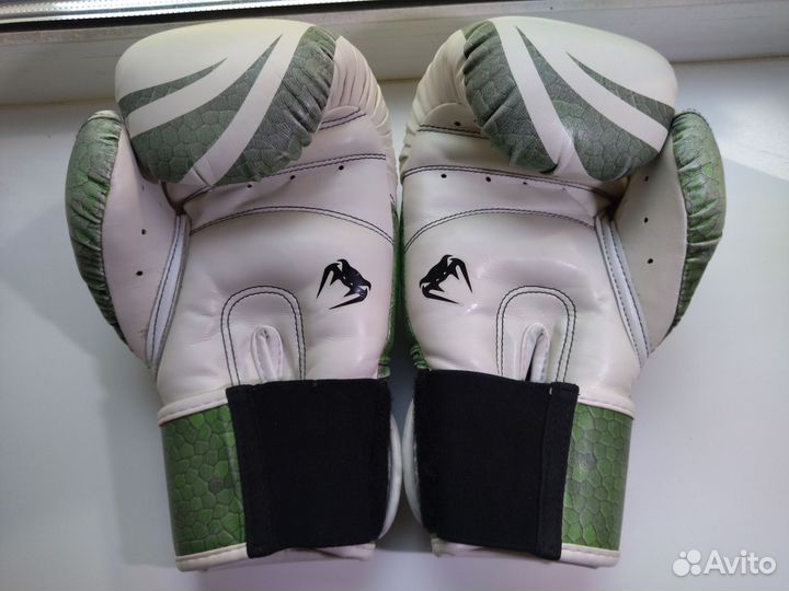 Боксерские перчатки Venum amazonia. Оригинал
