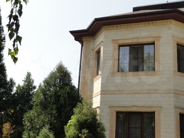 Дом 258 м² на участке 9 сот.