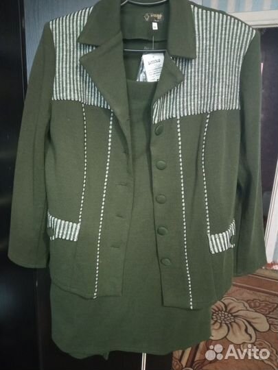 Костюм женский новый 50 52