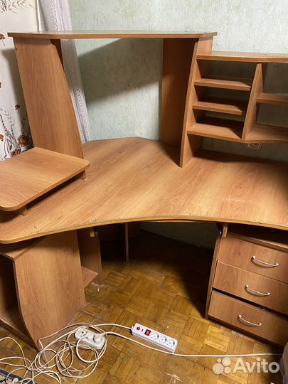 Угловой Компьтерный стол