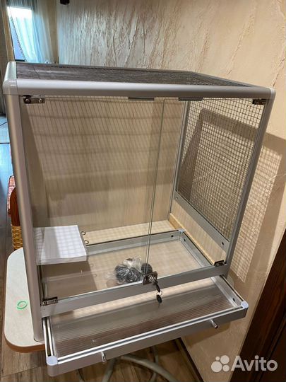 Клетка-витрина для шиншилл