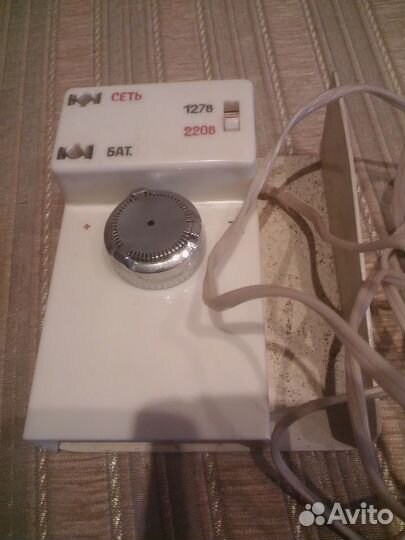 Зарядное для бритвы и круглый нож