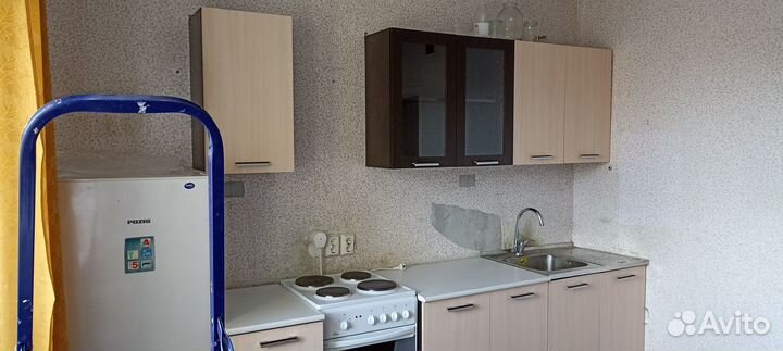 Продам кухонный гарнитур бу