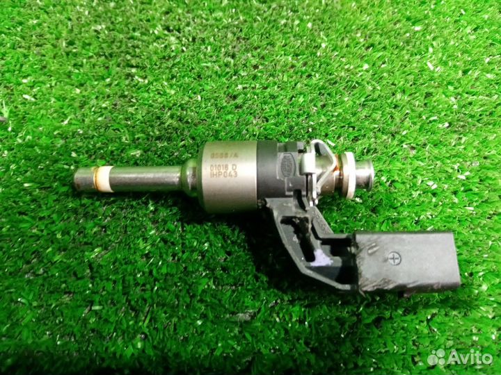 Форсунка топливная Volkswagen Golf 5 BLG (1.4)