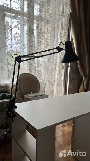 Маникюрный стол бу