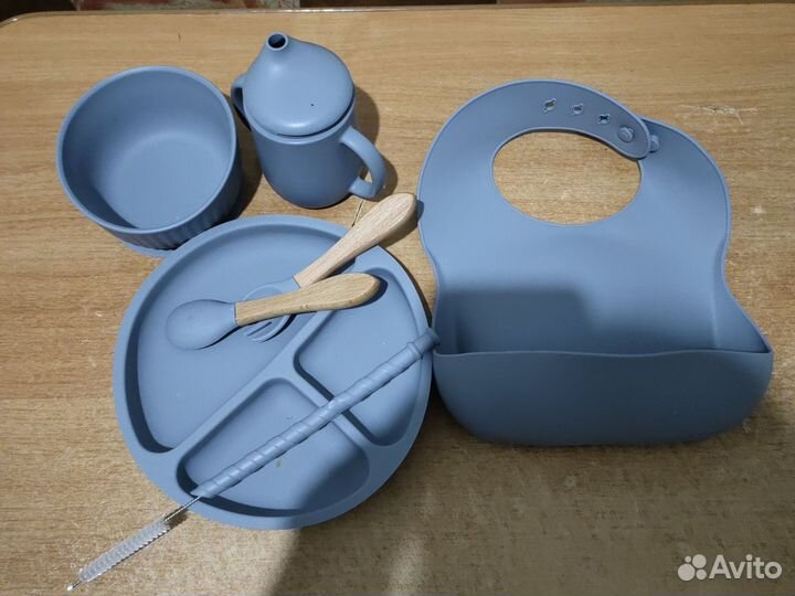 Набор столовой посуды новый