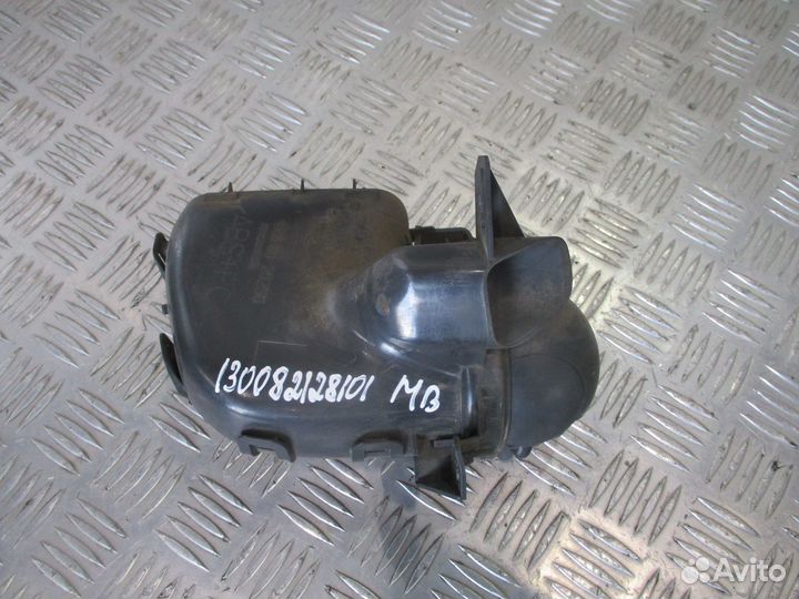 Воздуховод двери с дефлектором левый Mercedes-Benz