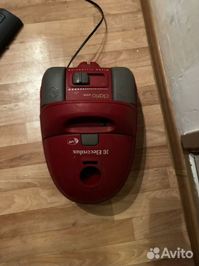 Пылесос Electrolux clario 1600w