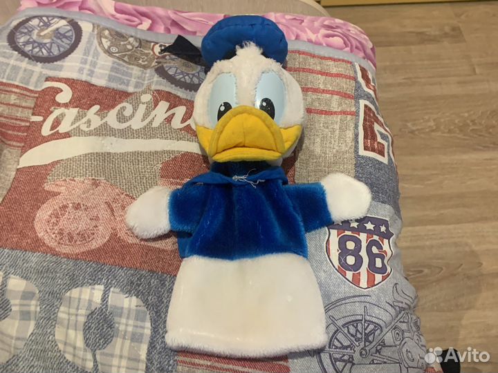 Донольд дак наруку кукла