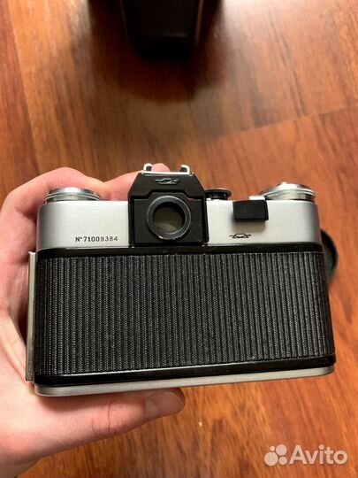 Пленочный фотоаппарат зенит B
