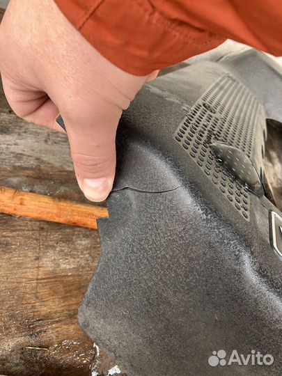 Декоративная накладка двигателя