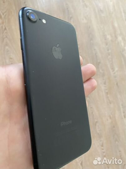iPhone 7, 32 ГБ