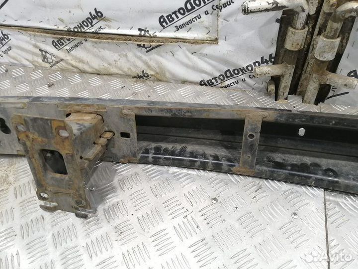 Усилитель переднего бампера Range Rover Sport 1