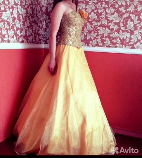 Платье вечернее