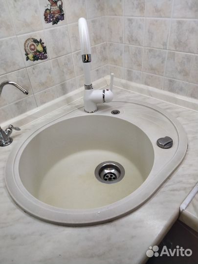 Мойка на кухню со смесителем