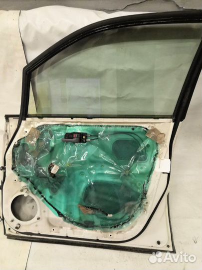 Дверь боковая передняя правая Toyota Harrier