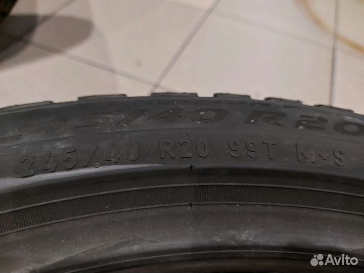 Pirelli Ice Zero 2 245/40 R20 и 275/35 R20