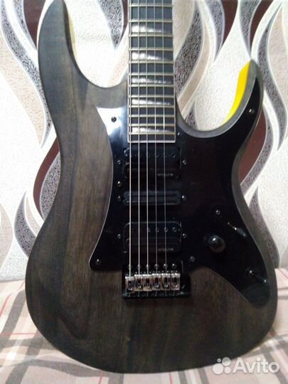 Электрогитара мастеровая (почти Ibanez)