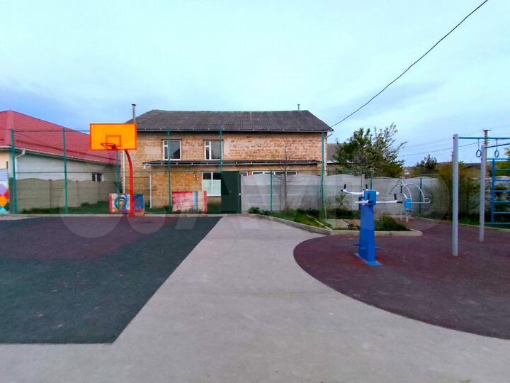 Дом 273 м² на участке 6 сот.