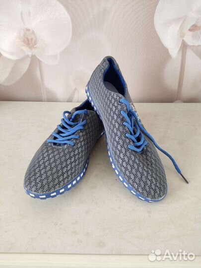 Кроссовки унисекс 41р