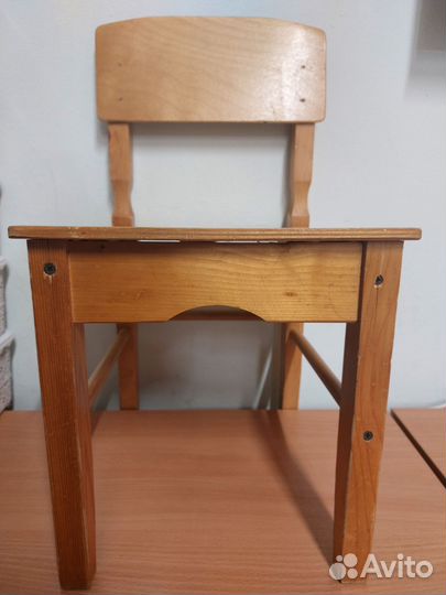 Детский деревянный стульчик светлый