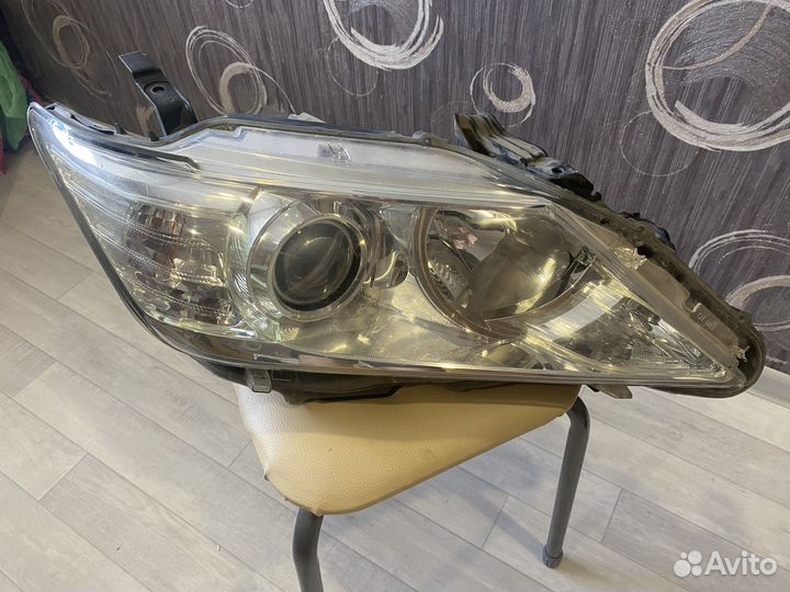 Фара передняя правая на camry 50