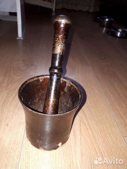 Ступка с пестиком чугунная