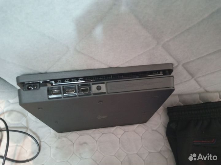 Ps 4 slim