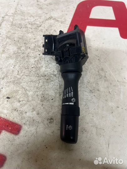 Подрулевой переключатель дворников правый Toyota