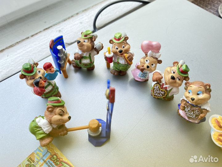 Коллекция из киндер сюрприза Мишки на ярмарке 1996