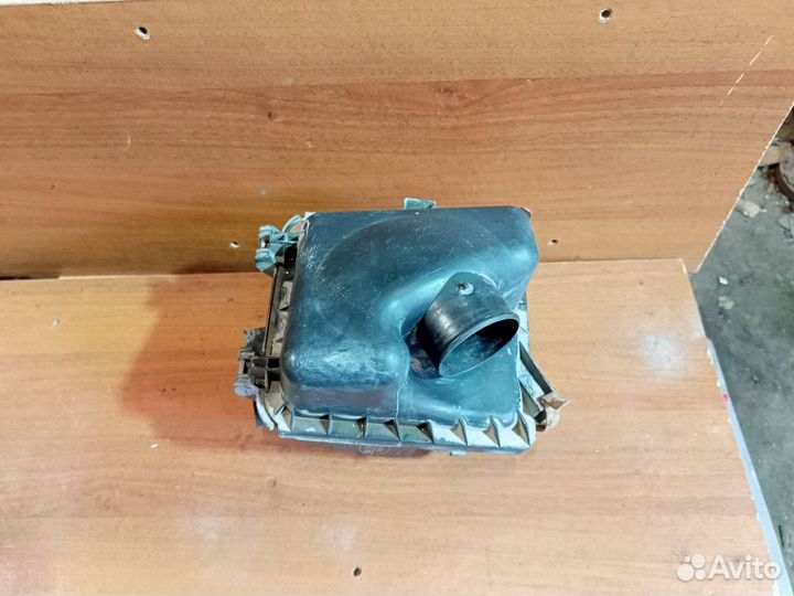 Корпус воздушного фильтра FAW Vita 2008)