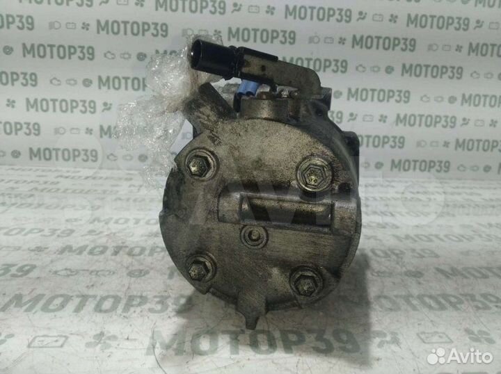 Компрессор кондиционера Mitsubishi 2.4I