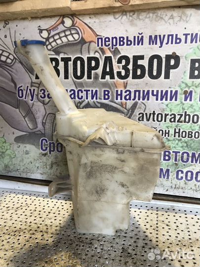 Бачок омывателя Hyundai Elantra