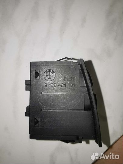 Кнопка аварийной сигнализации BMW E90/91